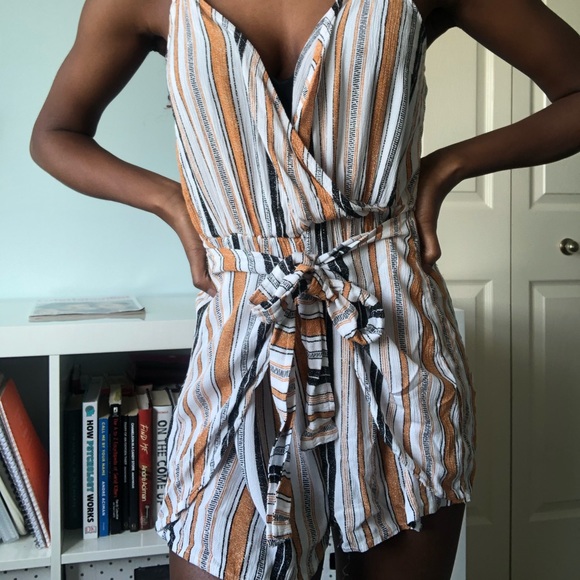 Romper - Picture 3 of 4